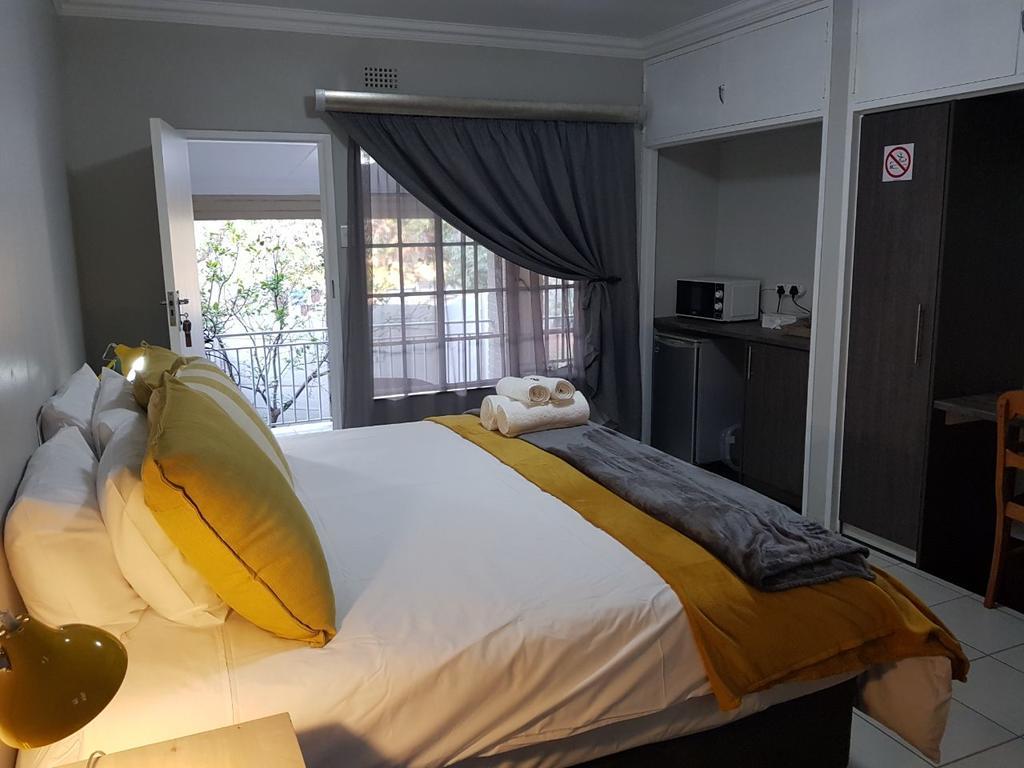 Js Inn Mbombela Exterior foto
